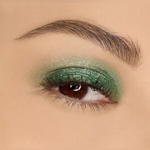 Green with silver pearl shimmer Christmas Tree Bling Eye Gloss Powder